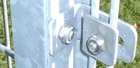 Befestigung ohne Schallschutz, Zaunanlagen, Sportplatzzaun, Sportplatzz�une, Ballzaun, Ballz�une
