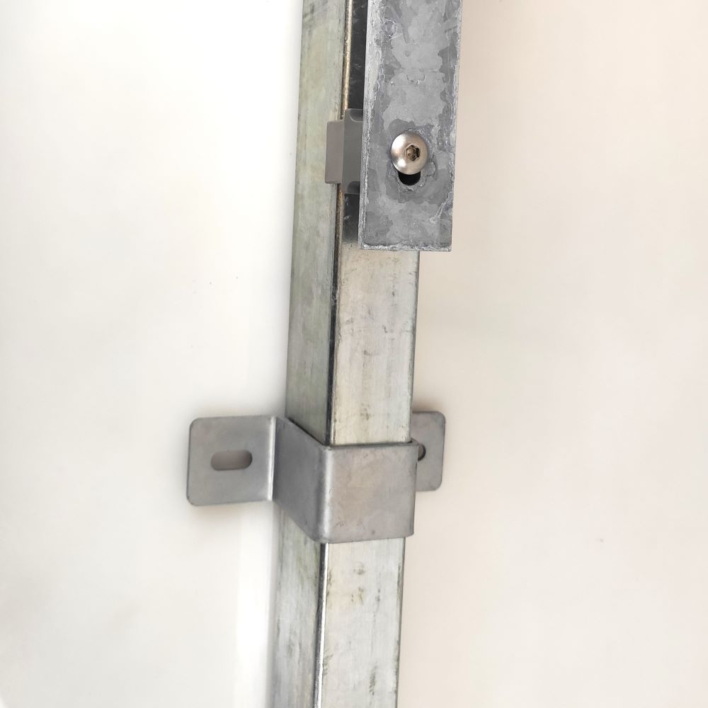 Wandbefestigungsschelle für Rechteckpfosten 60x40 mm verzinkt