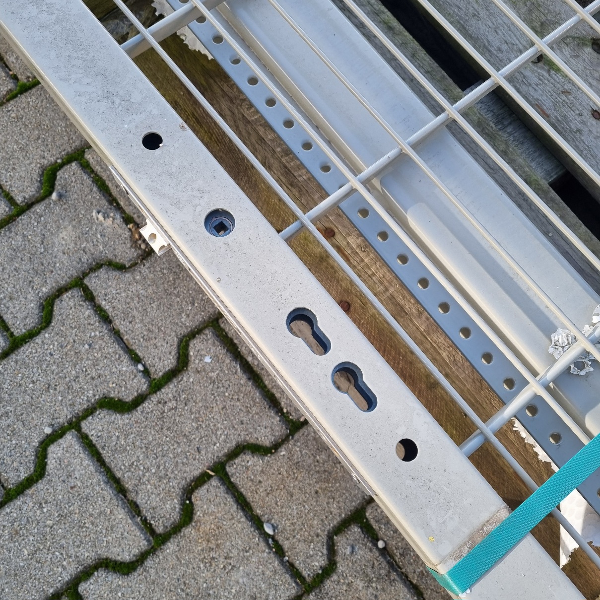 Tor 1000x2000 mm RAL 7030 steingrau Tandemschloss