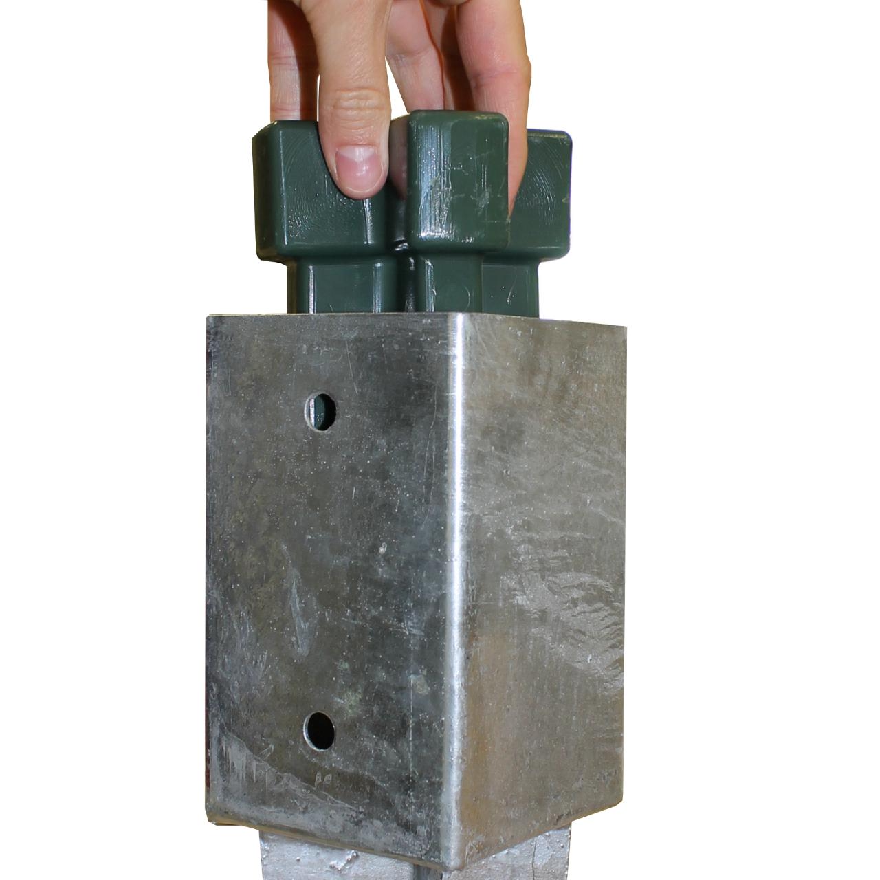 Einschlaghilfe Bodenhülse 91x91 mm und Ø 101 mm