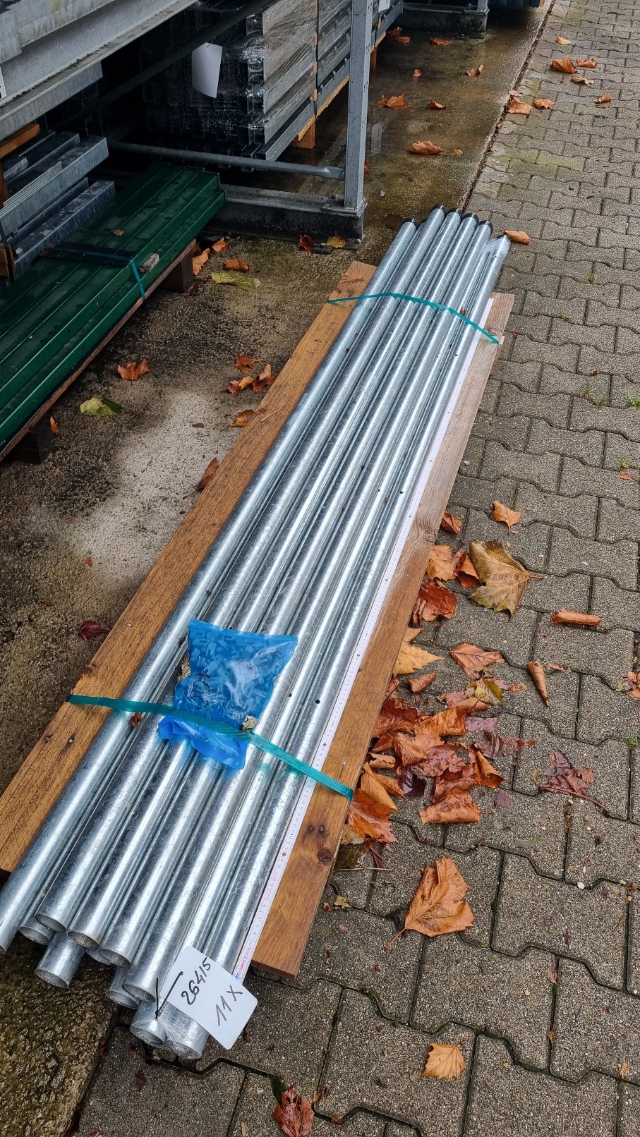 Zaunpfosten Rundrohr Maschendraht 11 Stück - SONDERPOSTEN