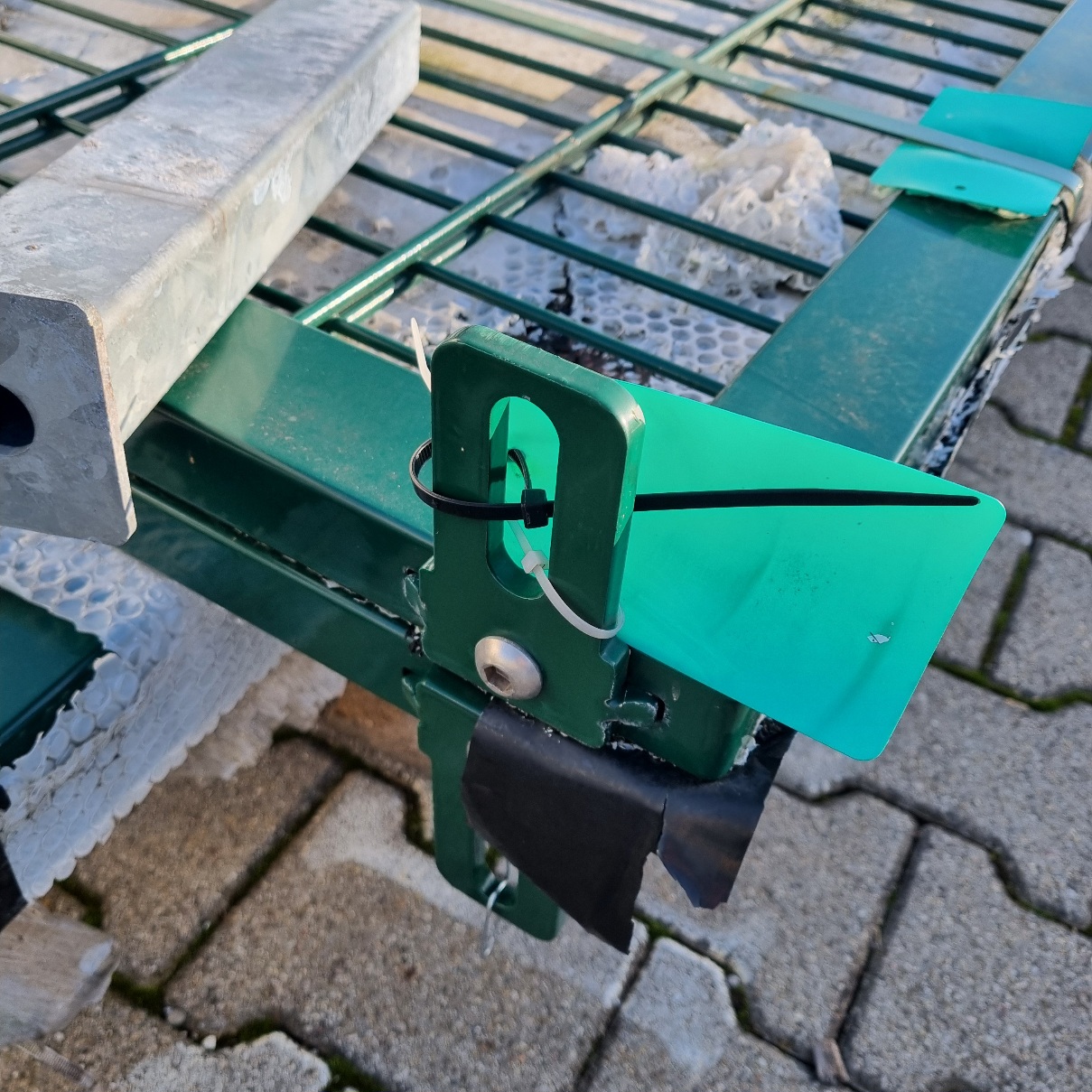 Toranlage IGT Vario 3000 x 1200 mm grün 2flgl