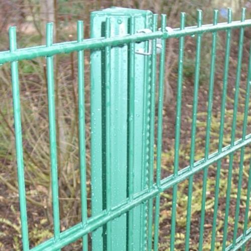 Zaunpfosten kpl. als Mittelpfosten, Zaunhöhe 1400 mm, grün