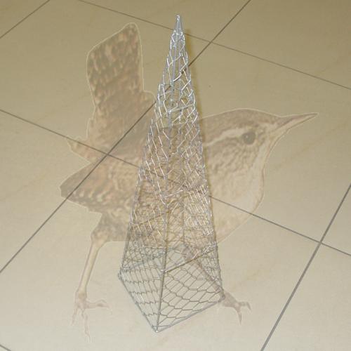 Buchszuschnittfigur Pyramide