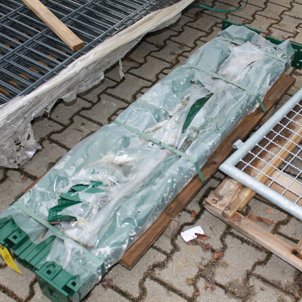 Legi Pfosten RP-fir Ral 6005 - 6er Set mit Bodenplatten