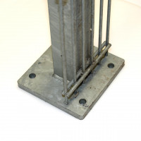 Wandsystem 130 mm Zaunsäule 1200 mm mit Bodenplatte Mitte