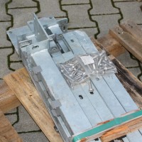 Pfosten 1430/1630 mm mit angeschweißten Bodenplatten