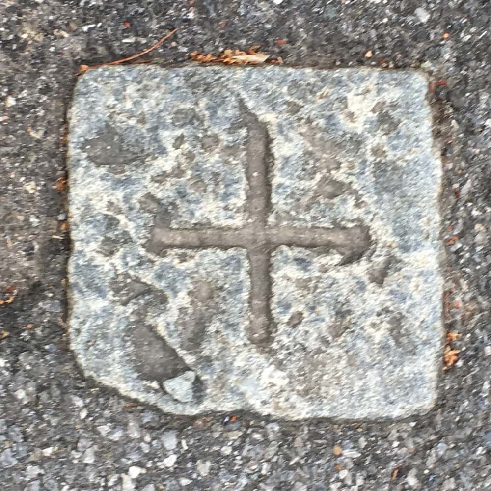 Grundstücksabgrenzungen für Zaun bei der Montage