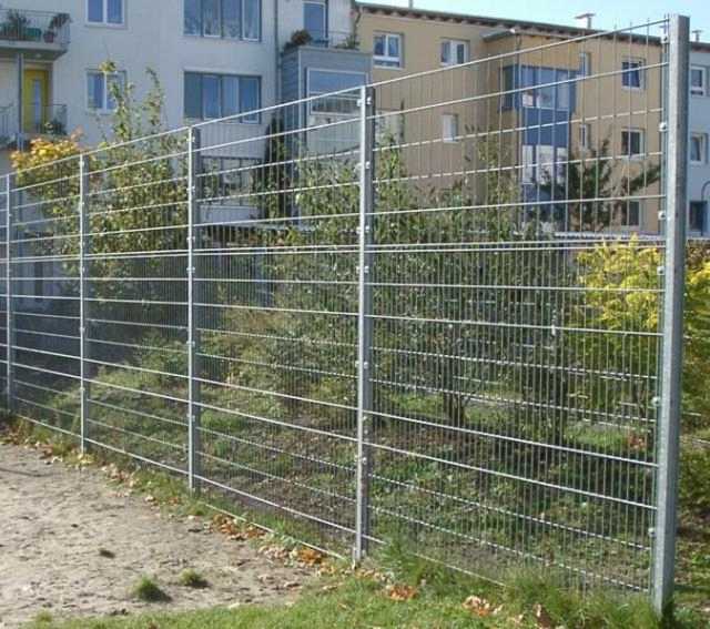 Legi - B - Ballfangzaun, Zaunanlagen, Sportplatz