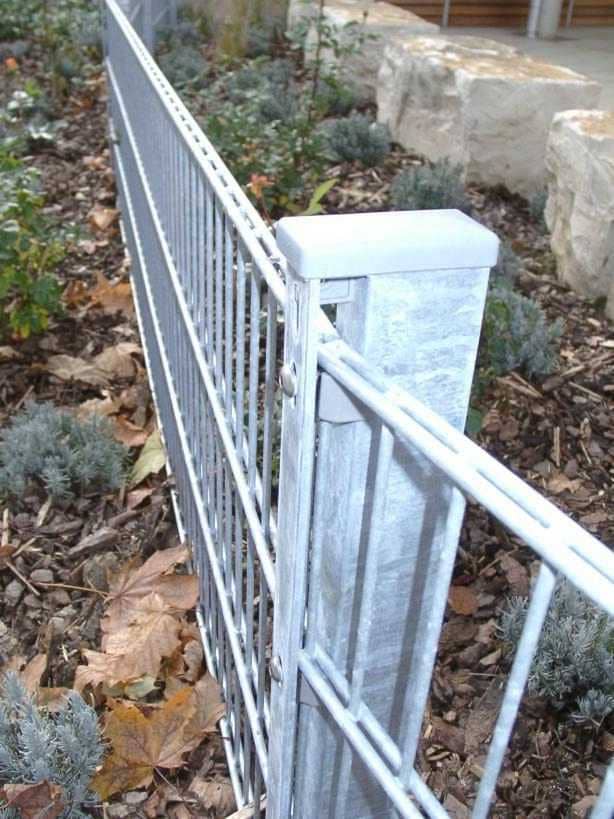 Pfosten mit flacher Abdeckleiste