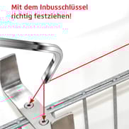 Die Blumenkastenhalterung oben auf der Doppelstabmatte fest mit einem Inbusschlüssel verschrauben