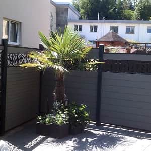 Lamellen aus ALU in Anthrazit als Sichtschutz Zaun.