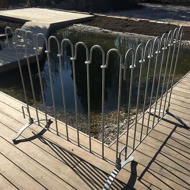Gartenteich Abdeckung mit Edelstahlgitter, auch Hasengitter oder 6eck